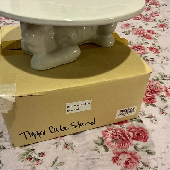 Disney Store Ceramic White Tigger Figural Cake Stand Plate - NEW Winnie the Pooh - Picture 7 of 8